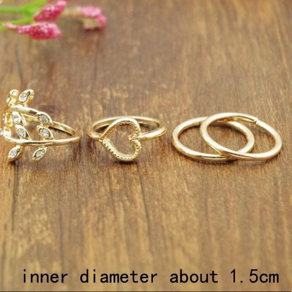 🎉HP 5/13!🎉CLEARANCE!! Midi Rings 💕Heart Knuckle - Picture 4 of 6